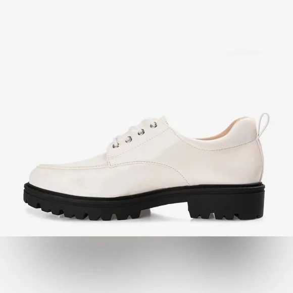 Journee Collection Women Zina Oxford Lace-Up Lug Sole Loafer Shoes Size 6 NIB - Picture 2 of 11